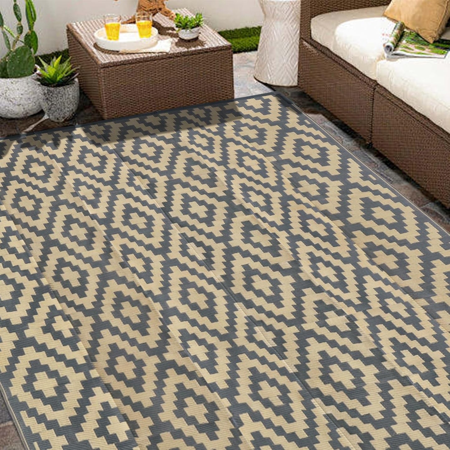 SAND MINE Reversible Mats with Led Strip Lights, Plastic Straw Rug, Modern Area Rug, Large Floor Mat for Outdoors, Patio, Backyard, Deck, Picnic, Camping, Black & Beige, 8' x 10'